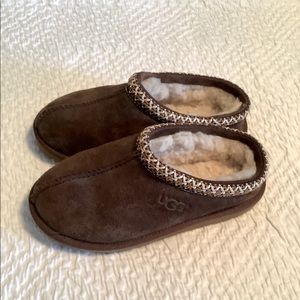 UGG girls slippers